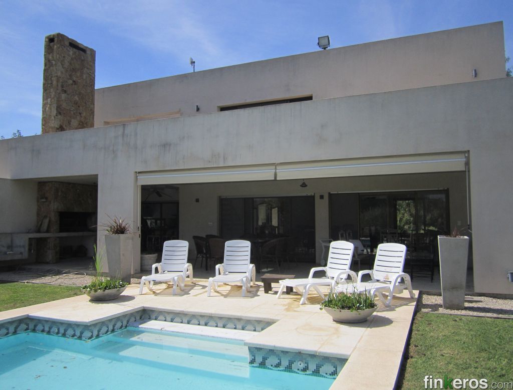 Acogedora y Confortable - Finca en SAN ANTONIO DE ARECO, Buenos Aires